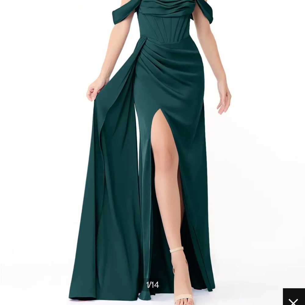 Elegant Teal Off-Shoulder Evening Gown